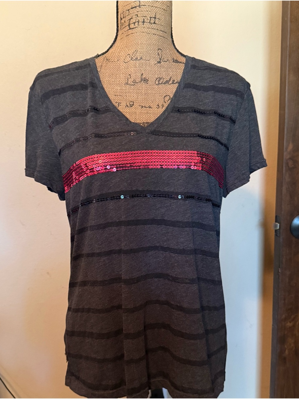 Women's Tommy Bahama v-neck t-shirt